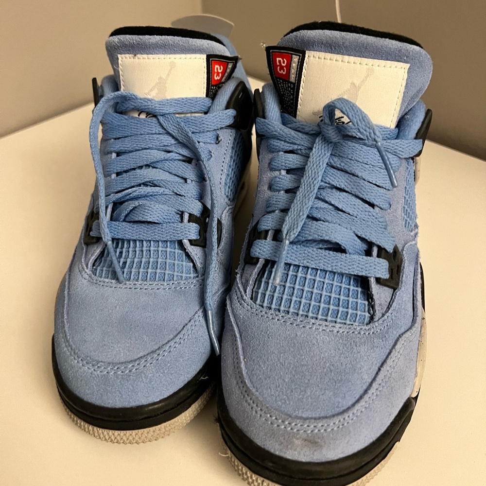 Jordan 4 retro university blue